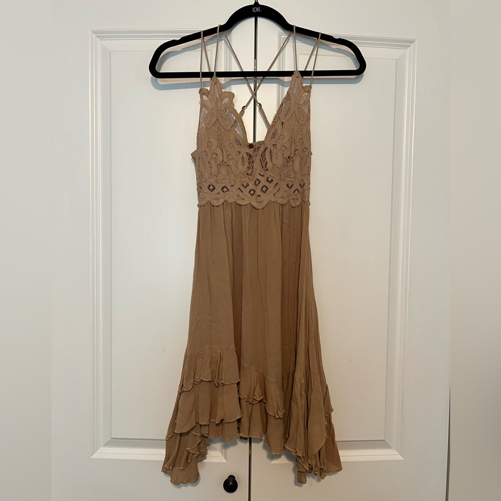 Free People Dress. Size XS. Beige Color.